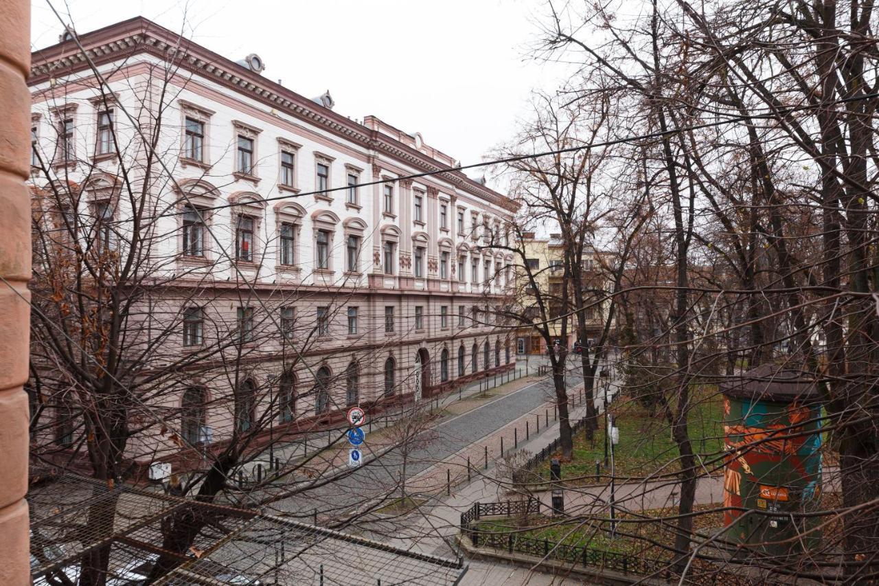 Passage Apartment Ivano-Frankivsk Exterior foto